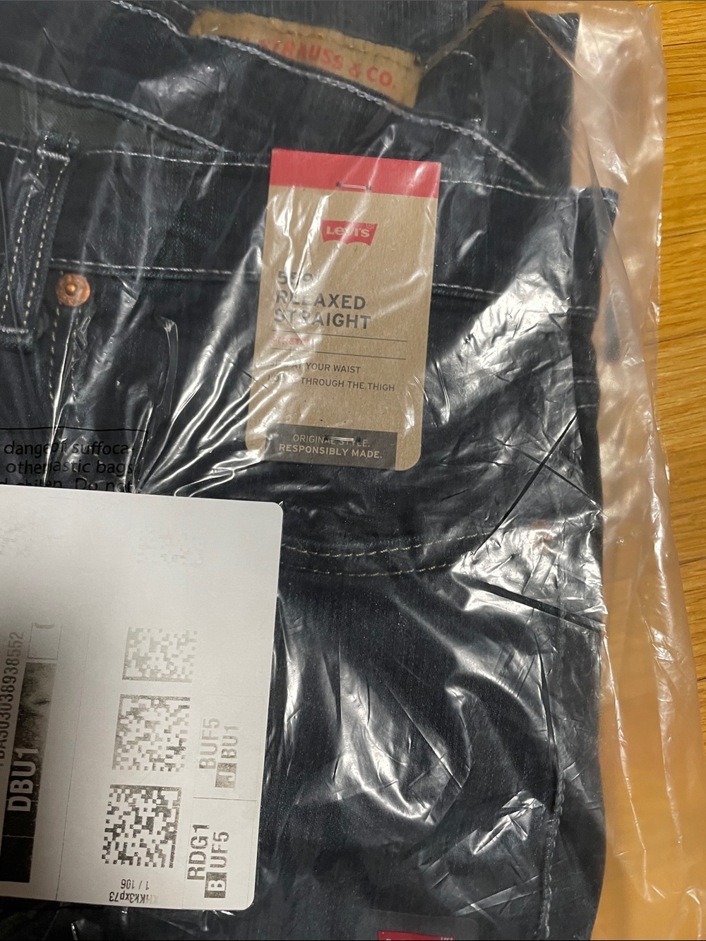 Levi's Men’s Relaxed Straight Stretch Jeans 40x32 NEW IN SEALED PACKAGE